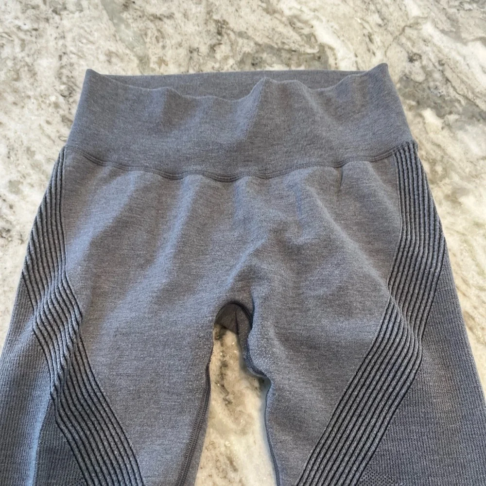 Lululemon‎ Aerial Silk Tight *28” super Rare!!